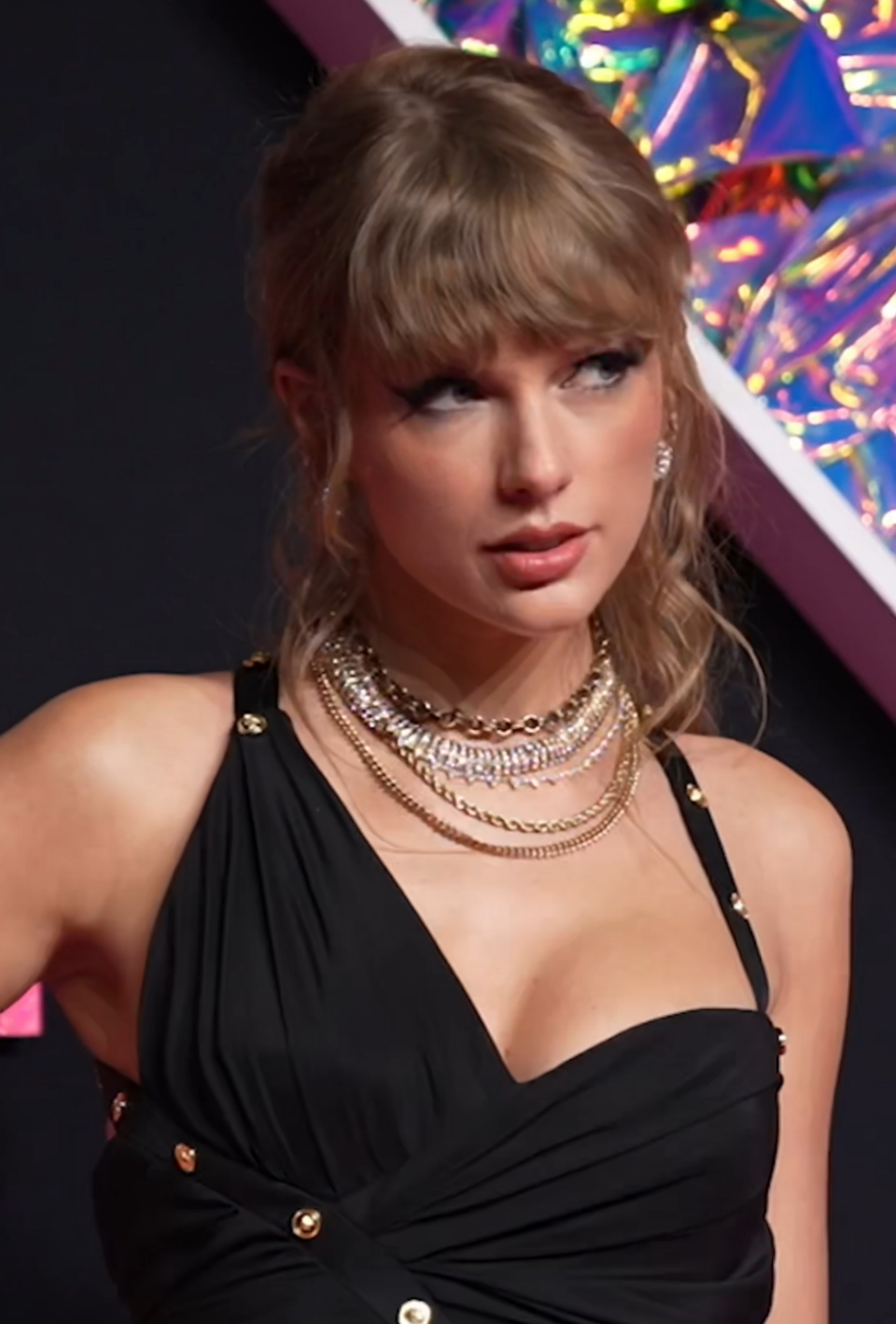 Image of AI Character: Taylor Swift